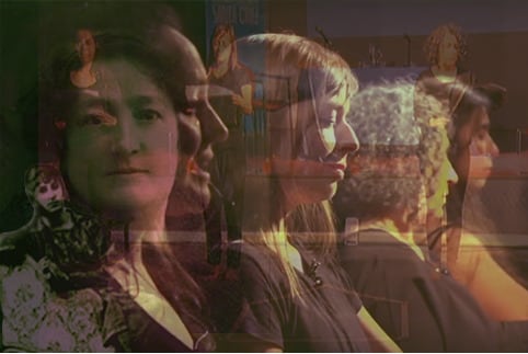 Maud Foster, una de las protagonistas de la rebelión y las artistas visuales que las encarnan en la perfomance que les rinde homenaje.