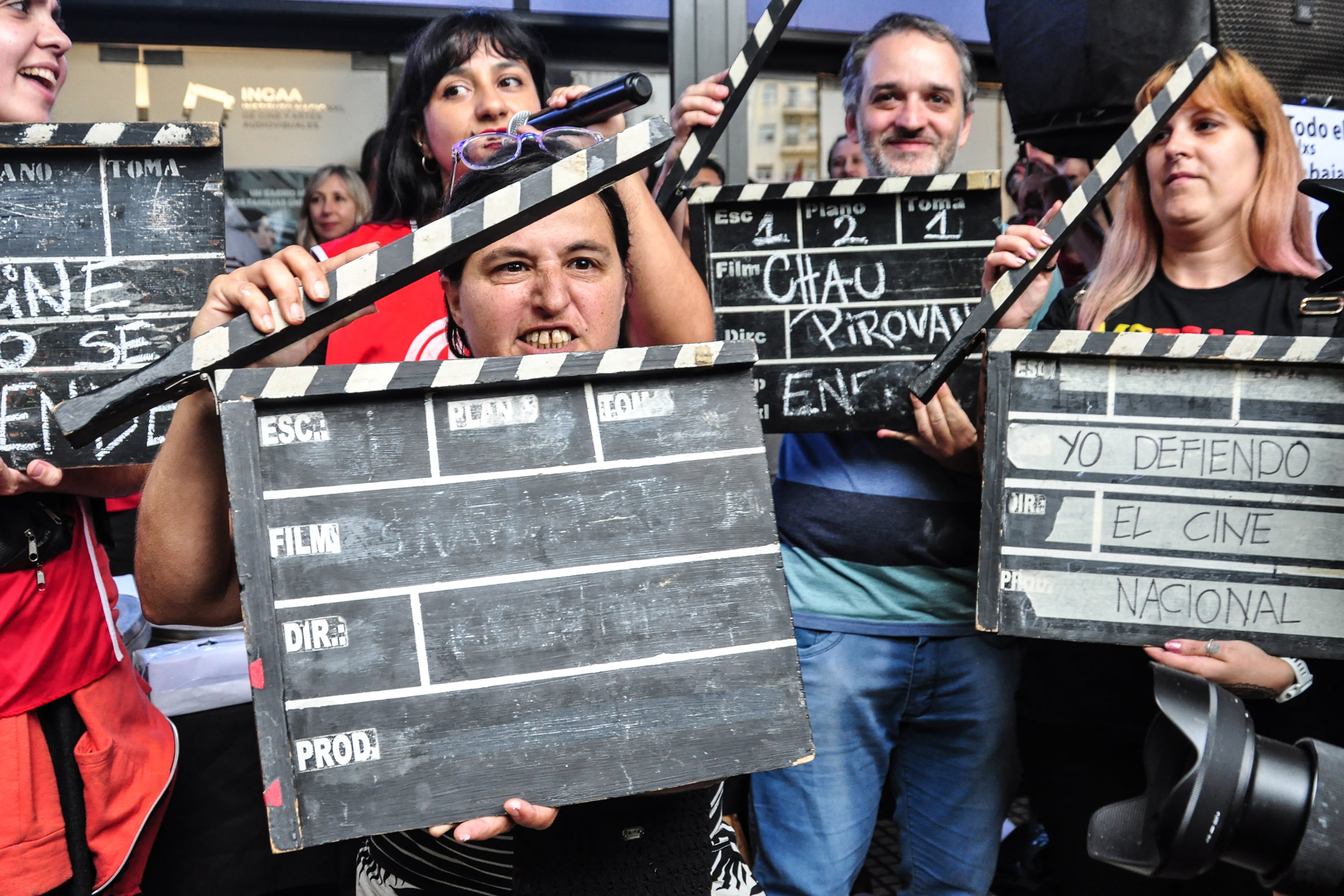 La comunidad cinematográfica no se resigna a la liquidación del sector por parte del gobierno.