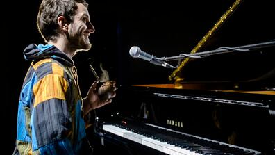 El pianista paranaense Sebastián Macchi, que esta noche presenta Piano solito.