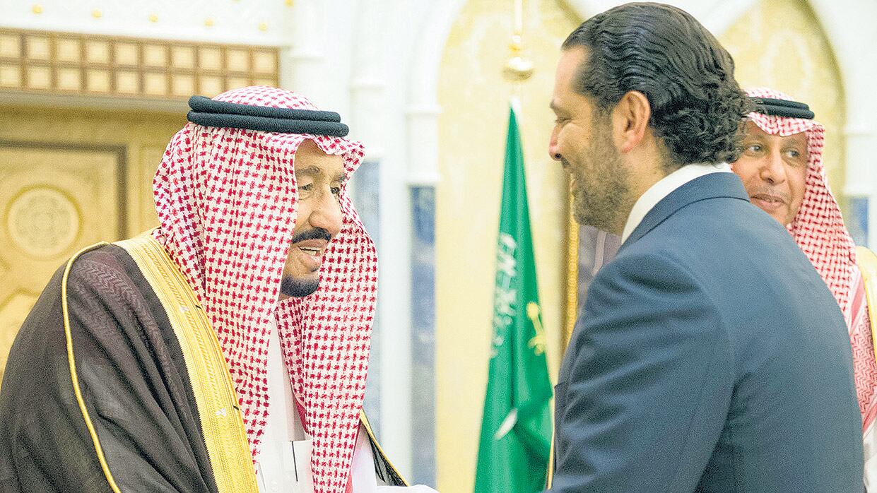 Mohamed bin Salman (izq.), nombrado por su padre heredero del reino de Arabia Saudita.