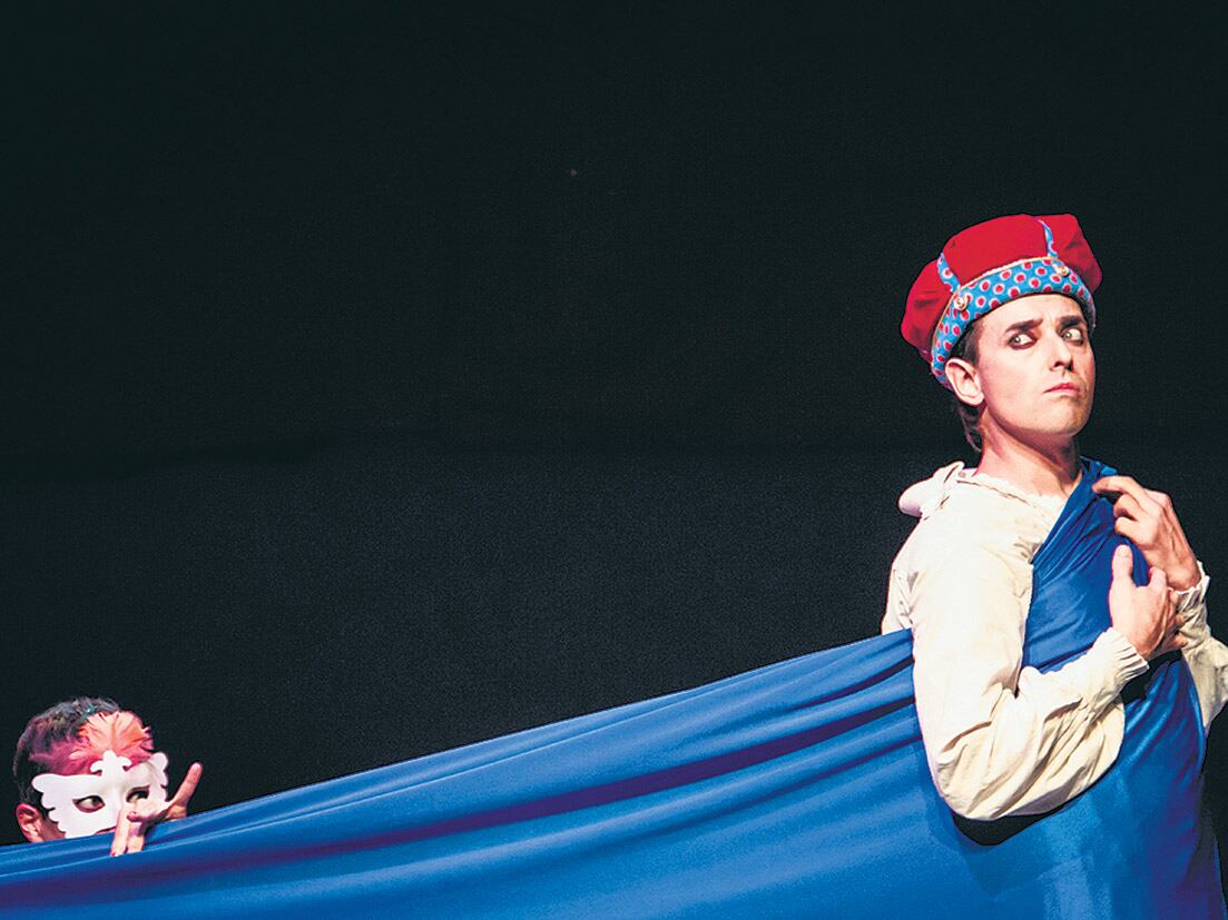 La increíble historia del traje invisible + Melocotón Pajarito Compañía del Revés: Valeria Ortega, Valeria Fernández; Juan Bär, Juan Bampini, Marco Álvarez. Melocotón Pajarito: Felicitas Camardón, Matías Schurjin, Demián Pozzo. Domingos de marzo a las 17.