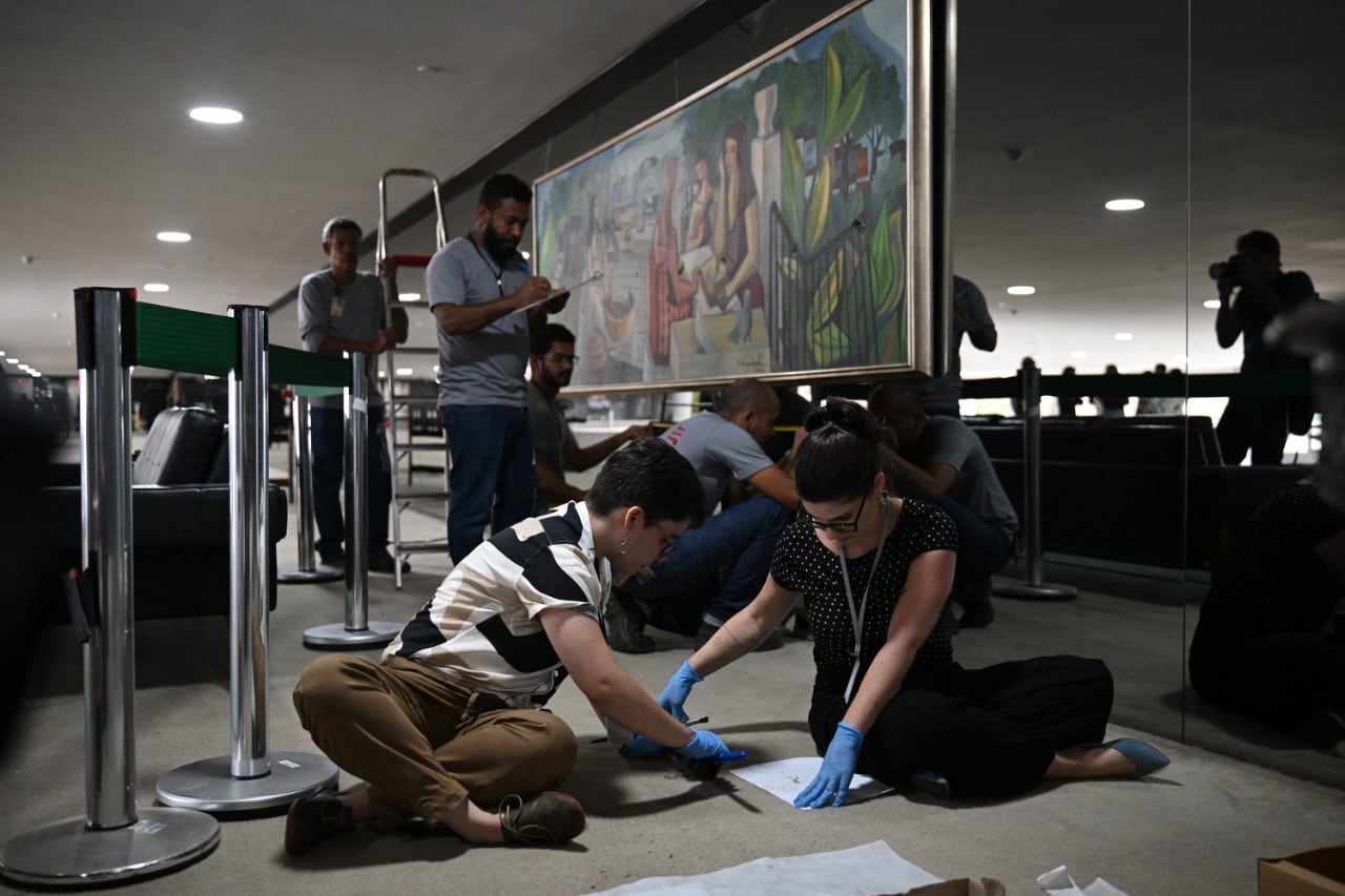La presidencia de Brasil informó que se perdió una "parte importante del acervo artístico y arquitectónico" reunido en Brasilia.
