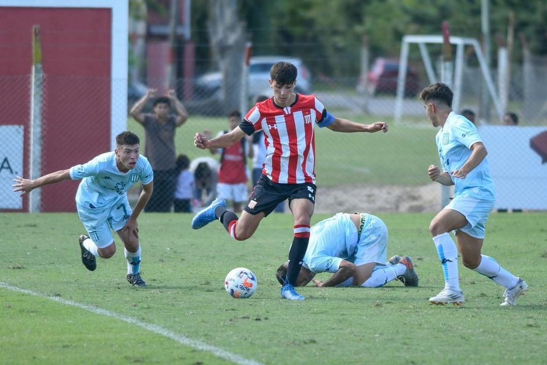 Spina era el capitán de la quinta división en Estudiantes. 