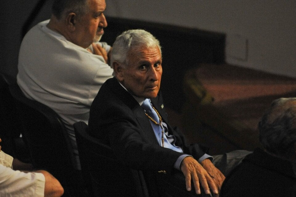 Miguel Etchecolatz murió a los 93 años.