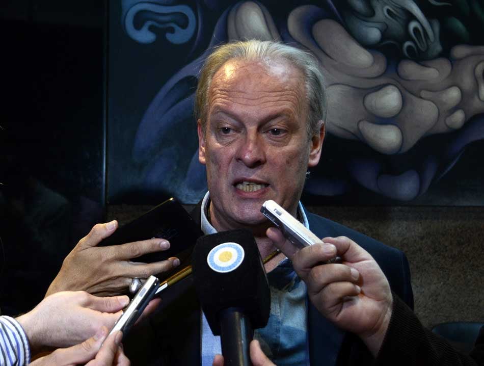 Andrés Rodríguez, de UPCN, recordó que en campaña Macri se había comprometido a eliminar Ganancias.