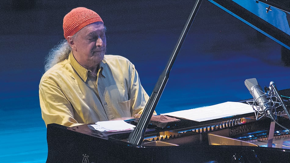 Gismonti celebró su ritual en la Sala Sinfónica del CCK.