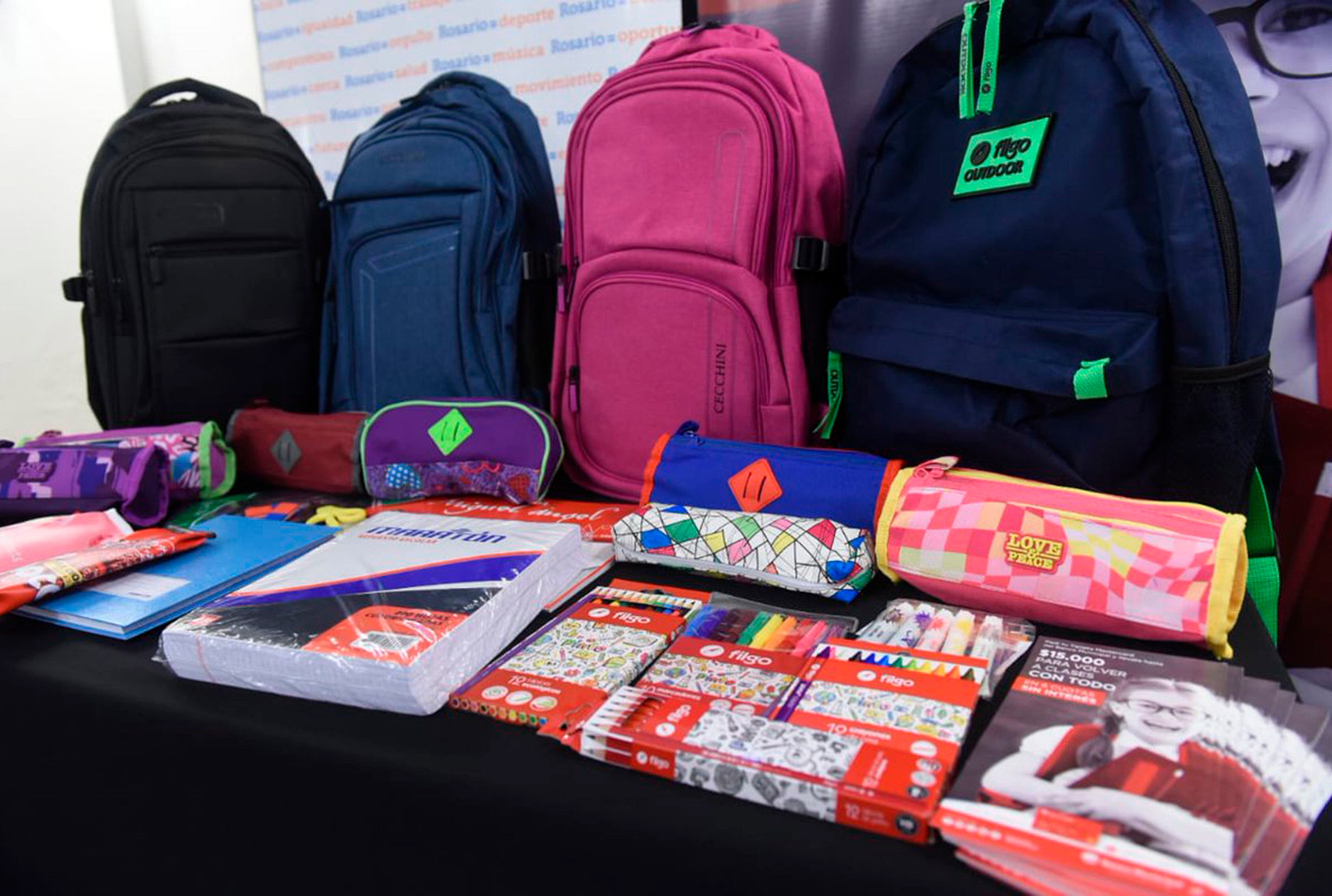 Los quince productos incluyen útiles escolares, mochila y calzados.