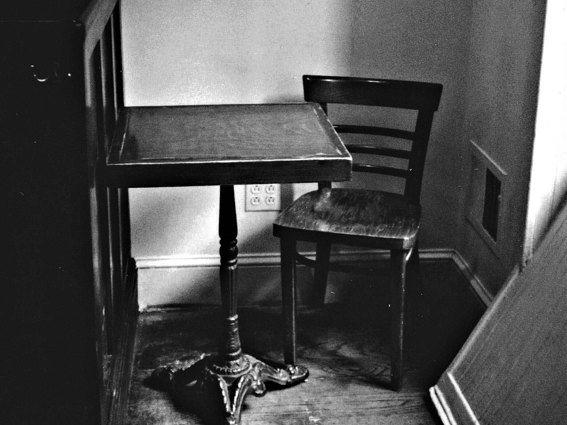 La mesa de Patti en el café ’Ino de Nueva York, donde escribió gran parte de M Train.