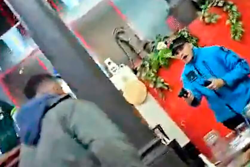 Captura del video que muestra el momento previo al disparo.