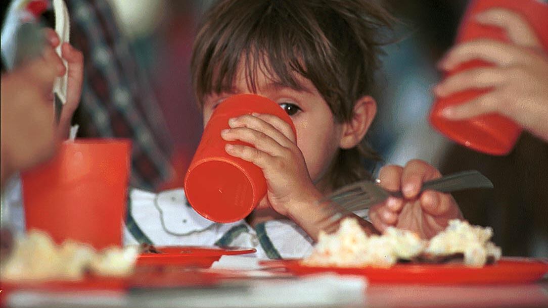 Los beneficiarios de la AUH recibirán 2000 pesos adicionales en dos cuotas, una en sepetiembre y otra en octubre.