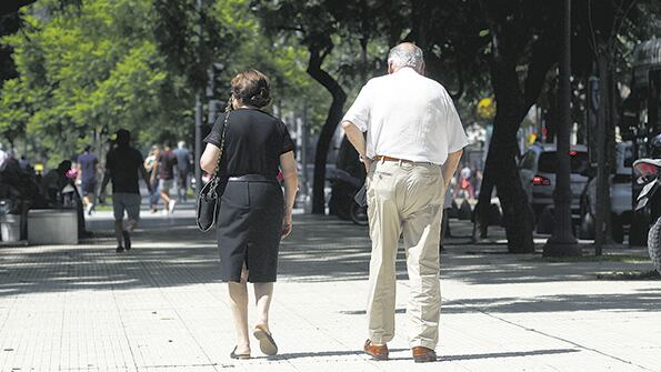 El Gobierno sigue rascando el fondo de la olla y el ajuste les vuelve a tocar a los jubilados.