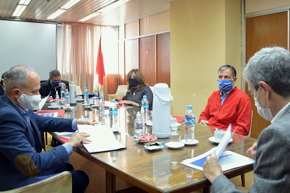 El gobierno provincial y las Cámaras de la Construcción firmaron el convenio