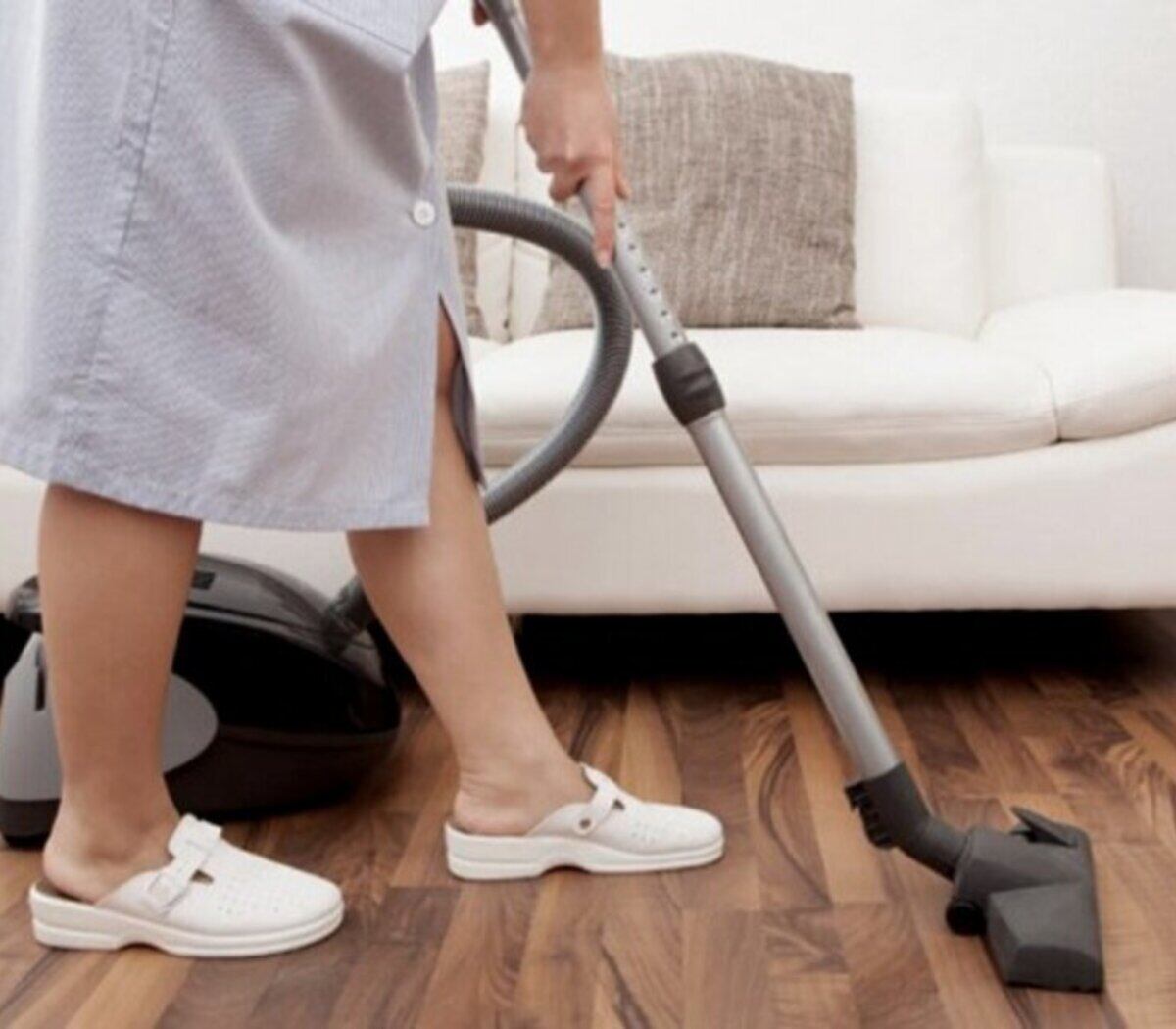 Durante el mes de julio, las empleadas domésticas recibirán un aumento del 20%. Mientras que en agosto y septiembre percibirán un 8% adicional en cada mes. 