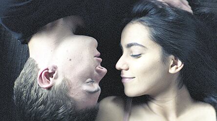 Zahira Kazim, hija de inmigrantes paquistaníes, debe enfrentar un embarazo no buscado a los 18 años.