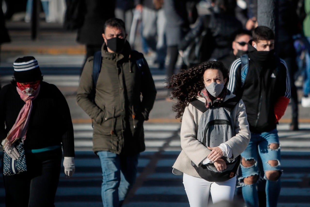 La crisis de la Covid-19 está afectando a los jóvenes, en particular a las mujeres con mayor gravedad y rapidez que a cualquier otro grupo.
