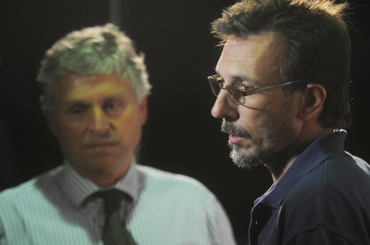 Rubén López (derecha), hijo del albañil desaparecido dos veces. 