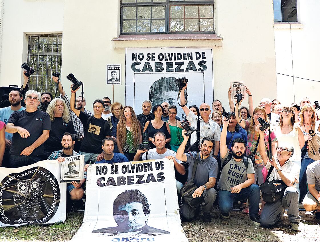 Fotógrafos y periodistas hicieron un acto en el sitio de la memoria de la ex ESMA.