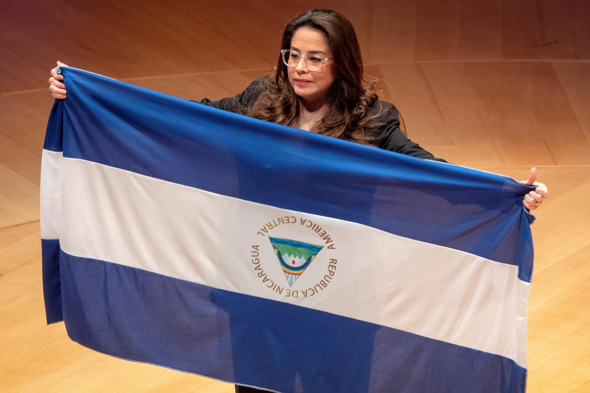 Berta Valle, esposa del detenido precandidato presidencial Félix Maradiaga.