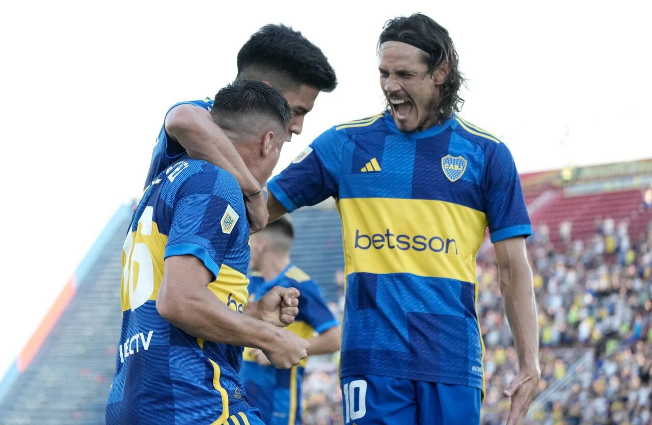 Edinson Cavani, Miguel Merentiel y Pol Fernández.