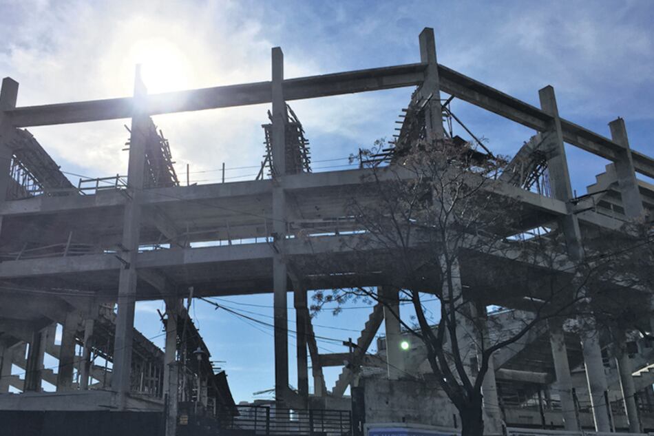 El microestadio de Atlanta a medio terminar; en 2015 se derrumbó su techo.