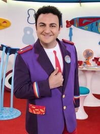 Diego Topa con la vestimenta del Capitán del Junior Express.