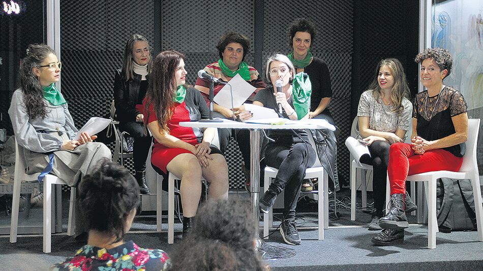 “Es un momento muy emocionante, cuando decimos la palabra ‘feminista’ nadie sale corriendo”, señaló Marta Dillon.