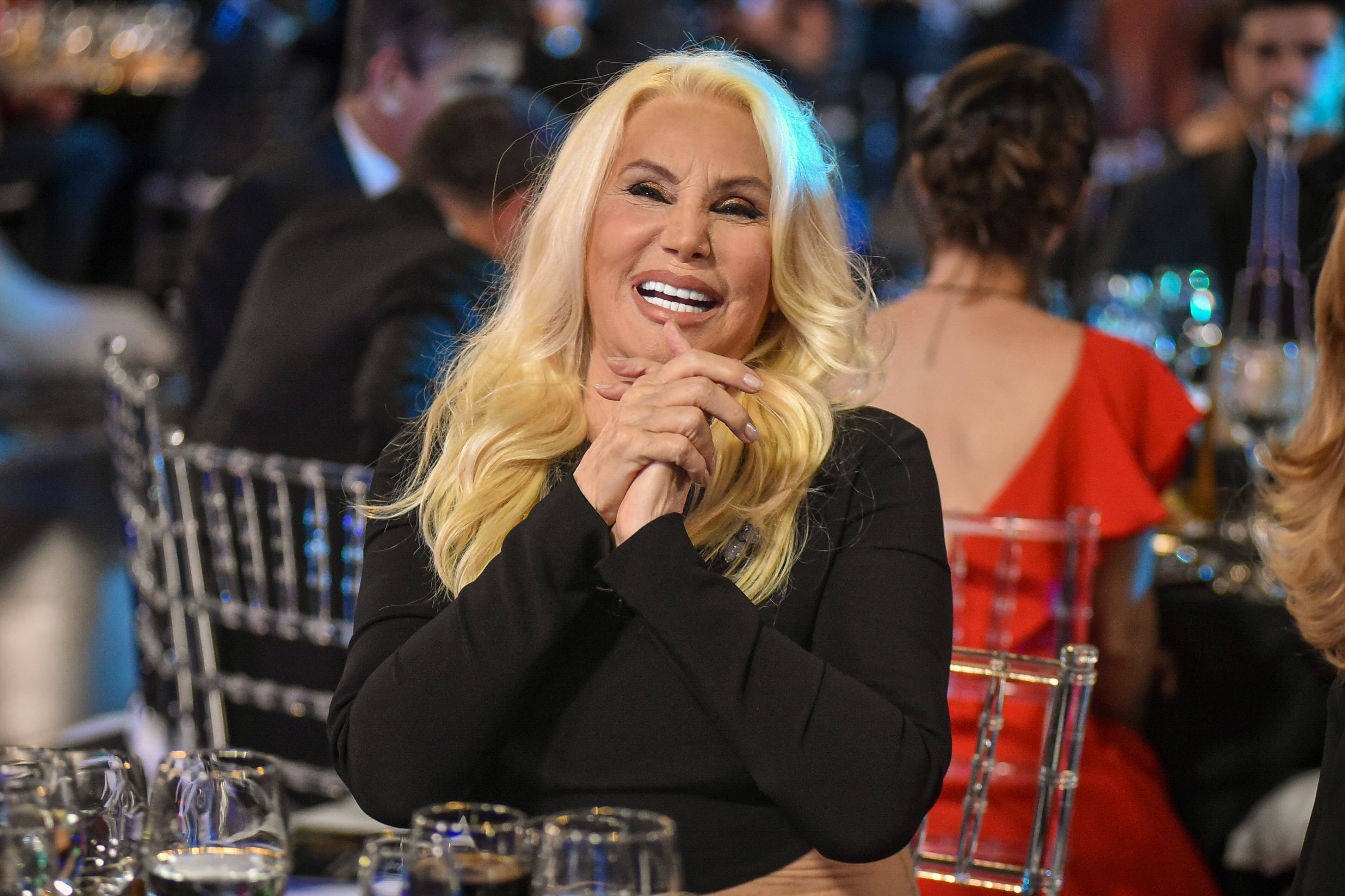 Susana: una diva recargada en su afán mileísta.