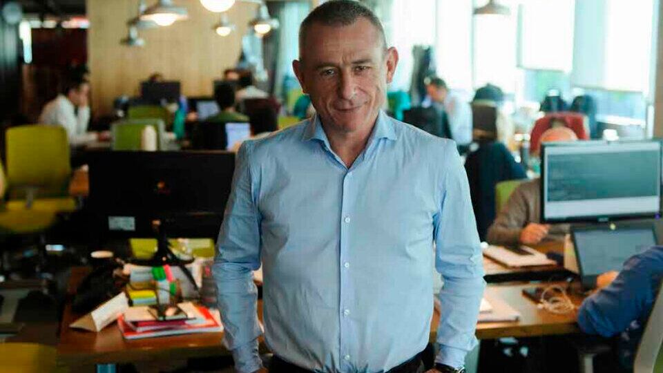 Muszak sigue cobrando y reteniendo para sí cuotas de créditos. 