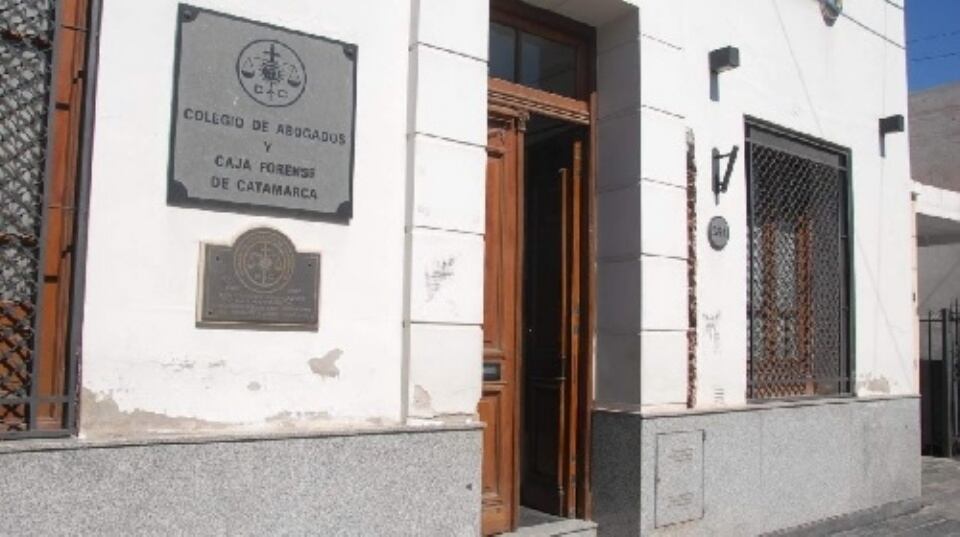 El Colegio de Abogados será quien debe capacitarlos.