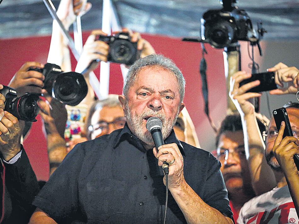 Enérgico, casi embravecido, Lula fue ovacionado, el miércoles en San Pablo.