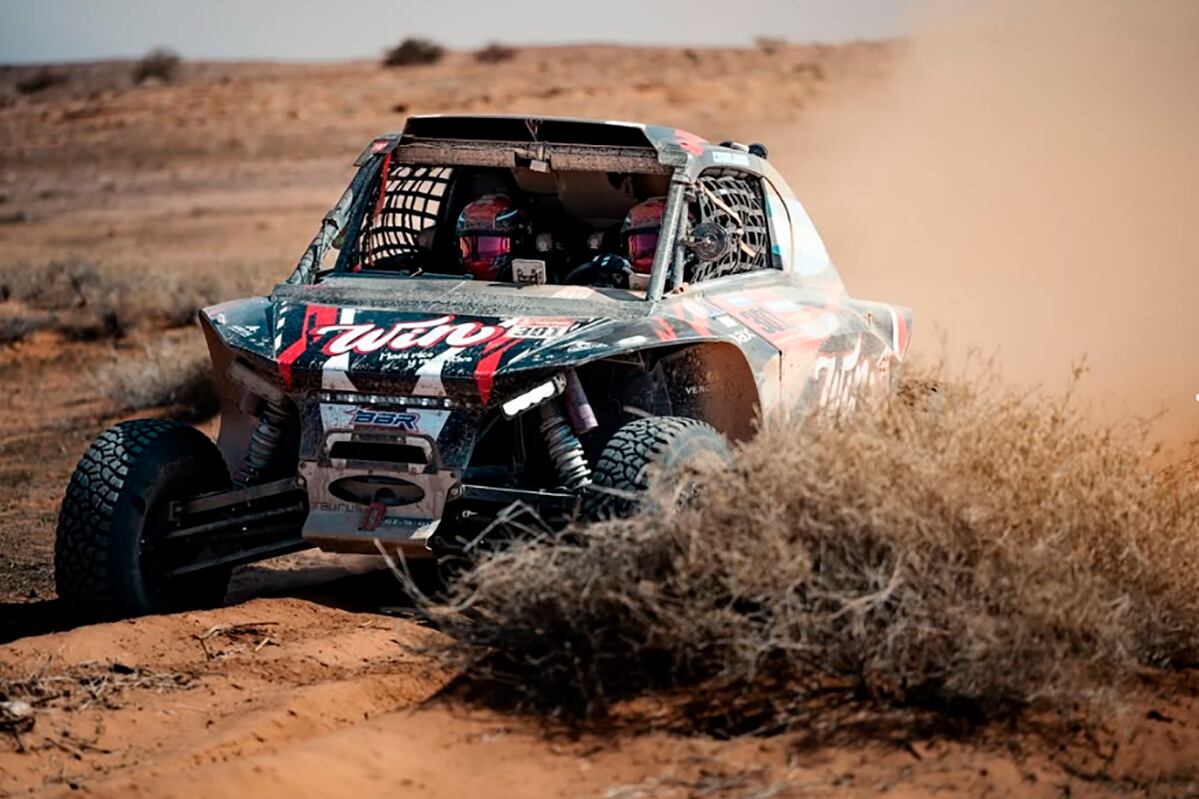 Cavigliasso y Pertegarini durante la cuarta etapa.