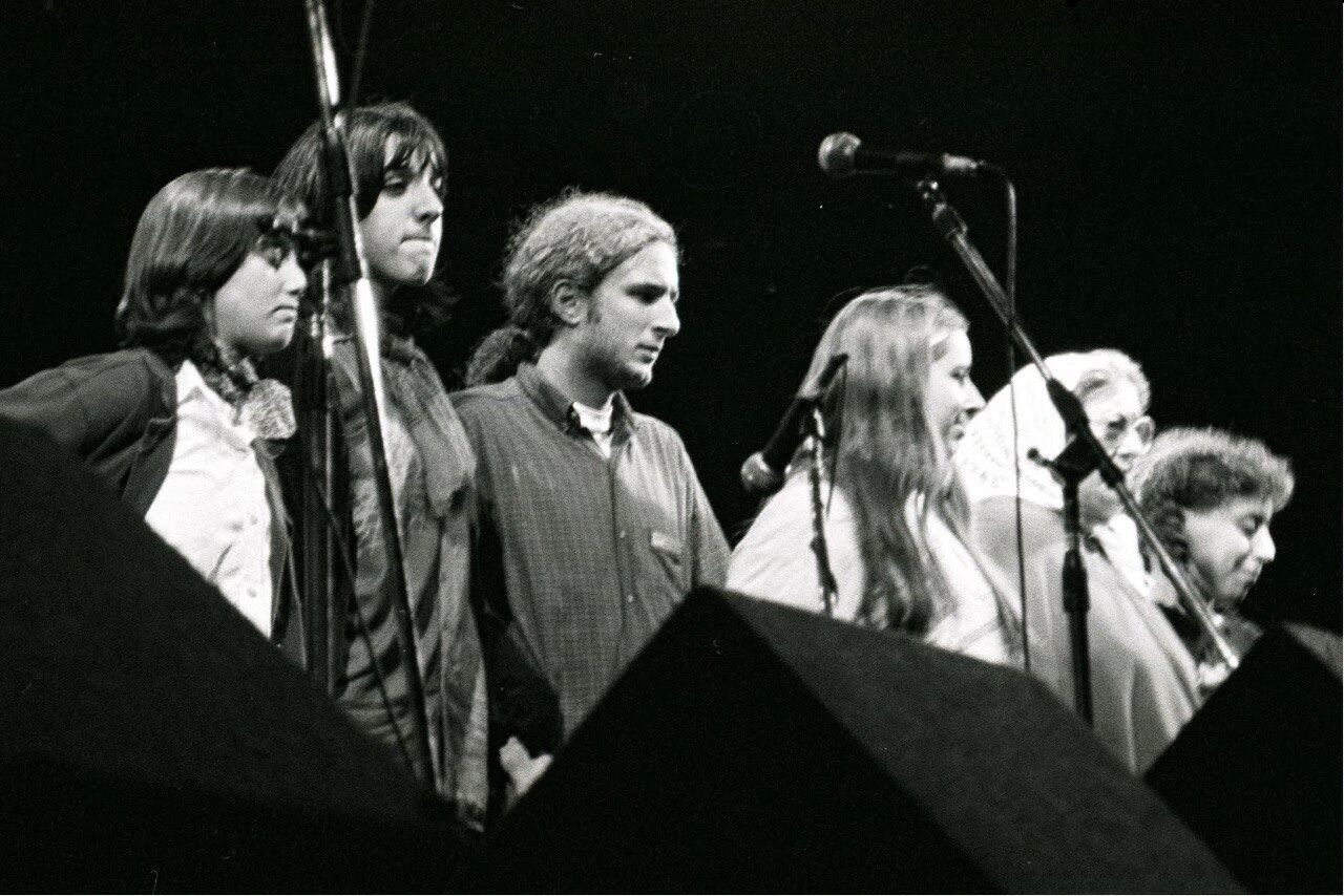 Los H.I.J.O.S de La Plata junto a Hebe de Bonafini. Foto: Leo Pérez. Gentileza: Lucía García.
