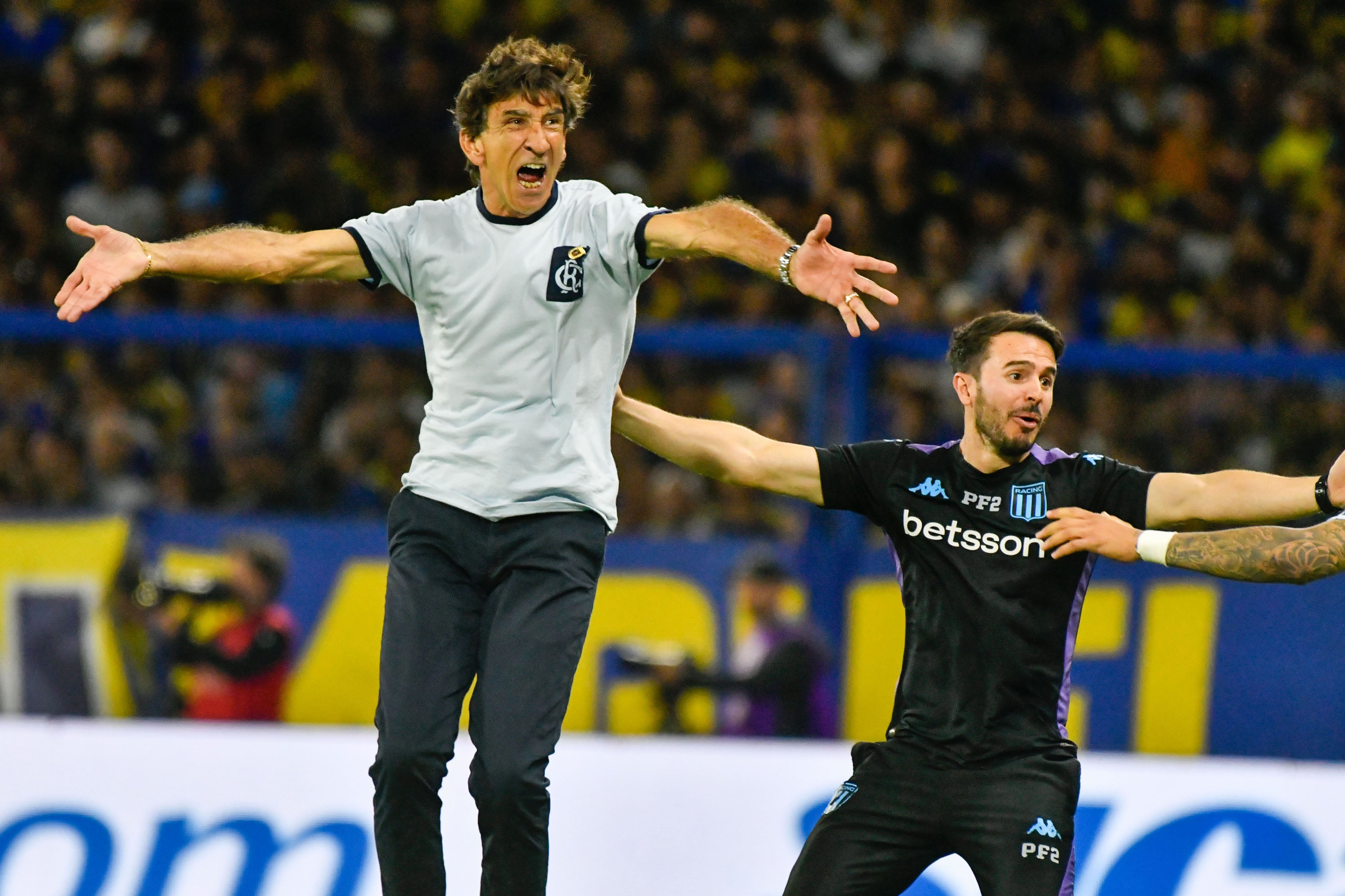 FOTOBAIRES
    torneo clausura 2025  semifinal  boca racing  gustavo costas