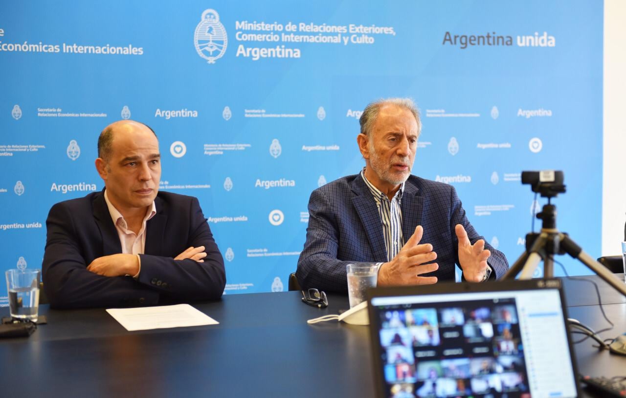 El secretario de Relaciones Económicas Internacionales, Jorge Neme, encabezó el anuncio. 