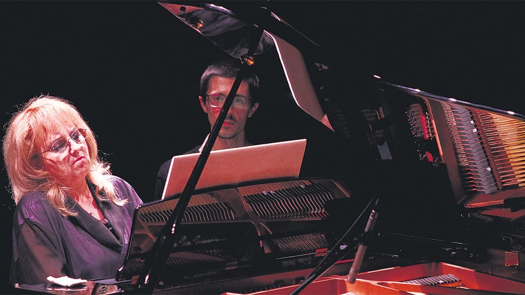El concierto de Haydeé Schvartz comenzó con An tasten, de Kagel, una obra de 1977.