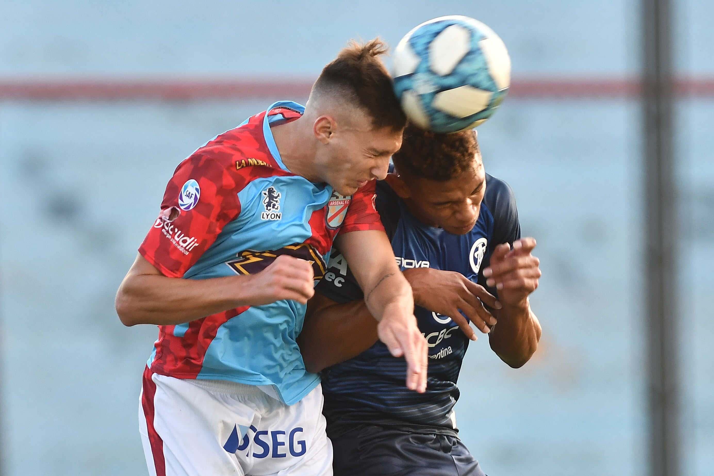 Arsenal y Talleres hicieron tablas en el Viaducto.