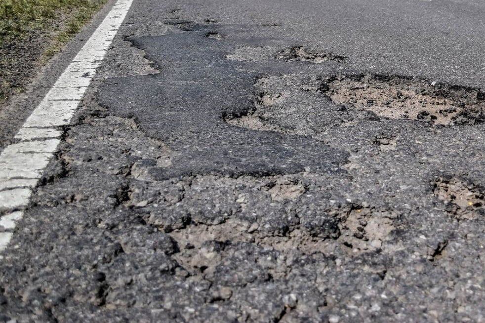 Los caminos en mal estado, una postal que se repite en todas las rutas nacionales.