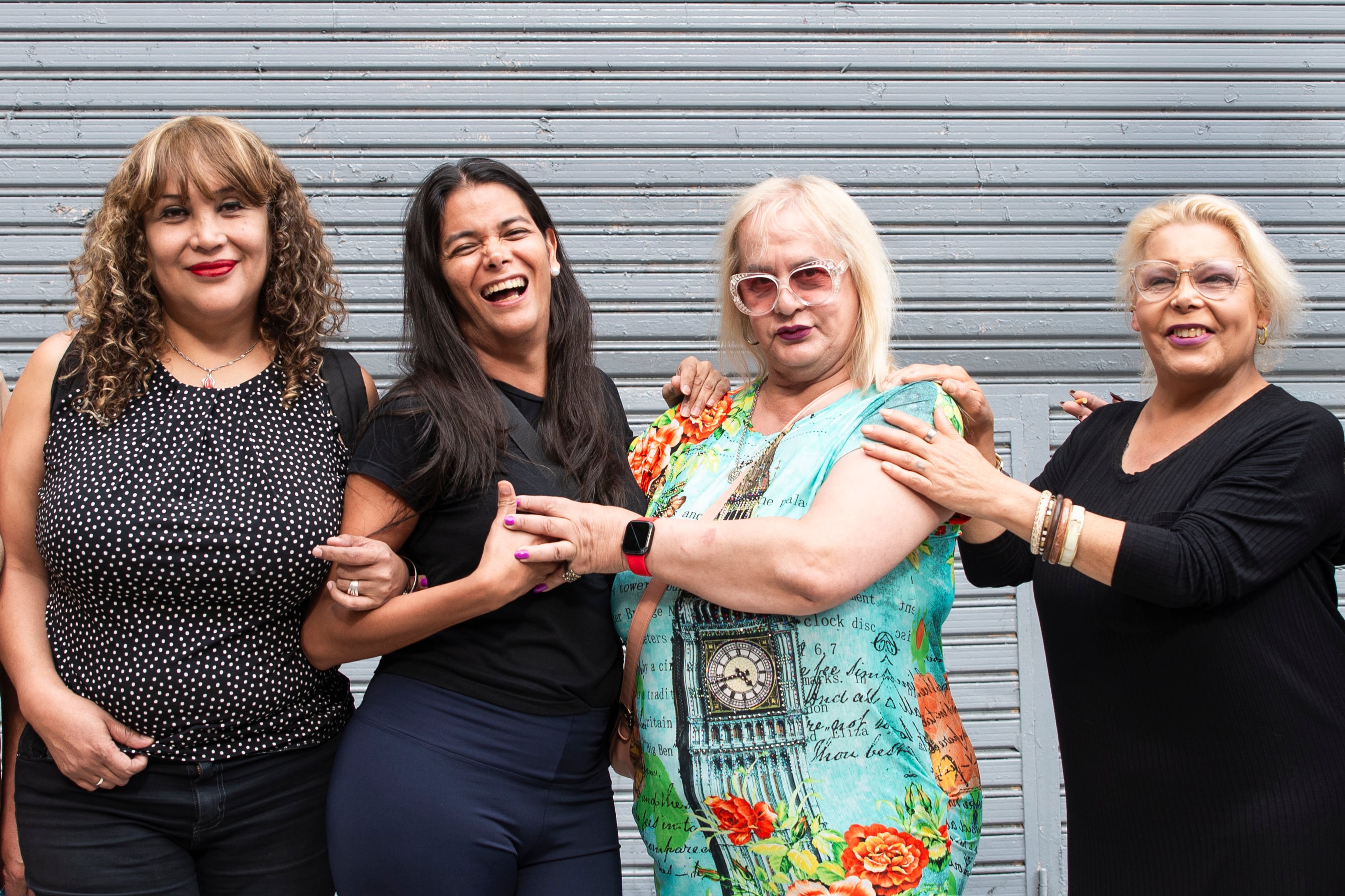 Nadir Cardozo, Virginia Silveira, Dilara Toledo y Romina Bustamante. La primera encuesta sobre población trans realizada en 2012 mostró que de 133 encuestadas, un 79,6% tenía al menos una aplicación de silicona líquida.