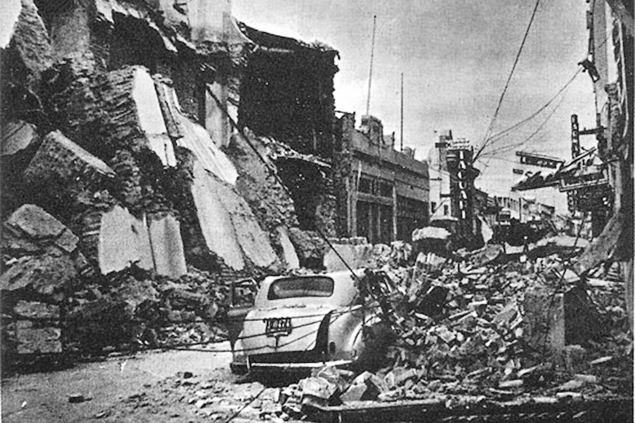 En 1977 se registra un terremoto de 7,4 puntos en la escala de Richter en la localidad sanjuanina de Caucete. Mueren 65 personas y quedan afectados gran cantidad de edificios.