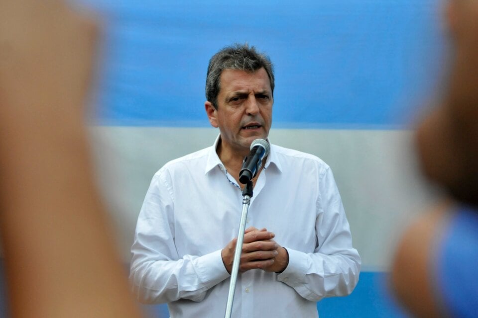 Sergio Massa: "¿No le parece raro que el dólar blue siga tan arriba?"