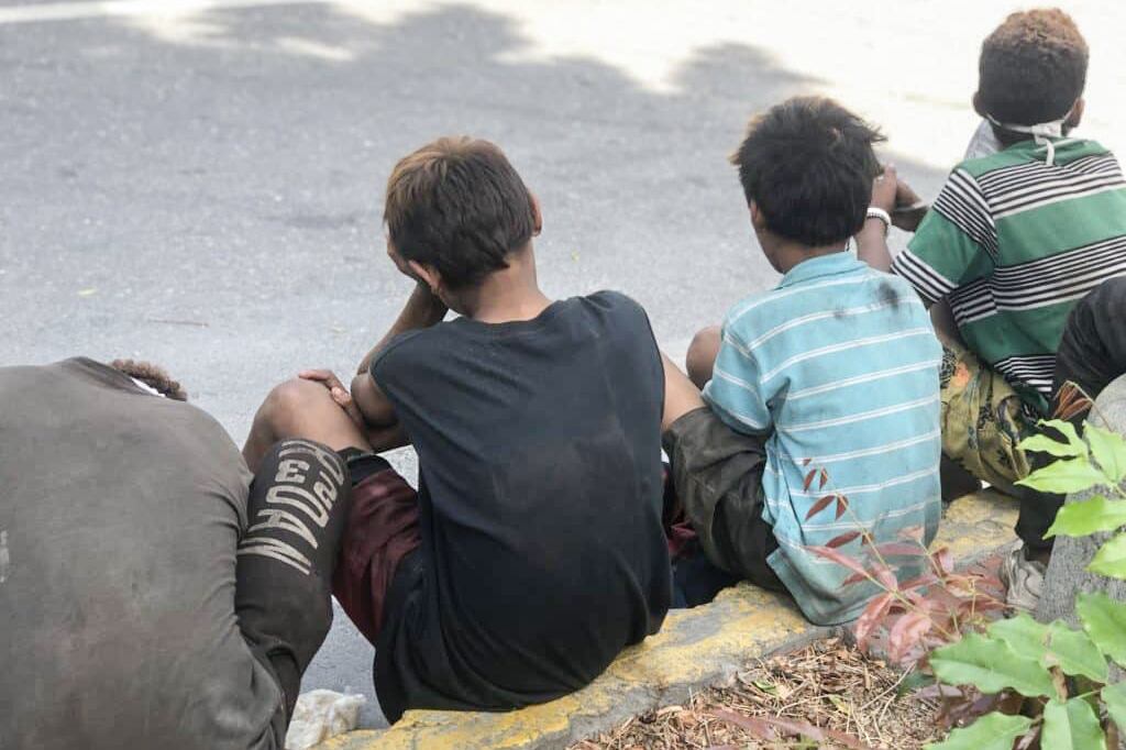 Los referentes cuentan que muchos jóvenes caen en "caminos equivocados" porque “hay que callar el hambre que no distingue edades".