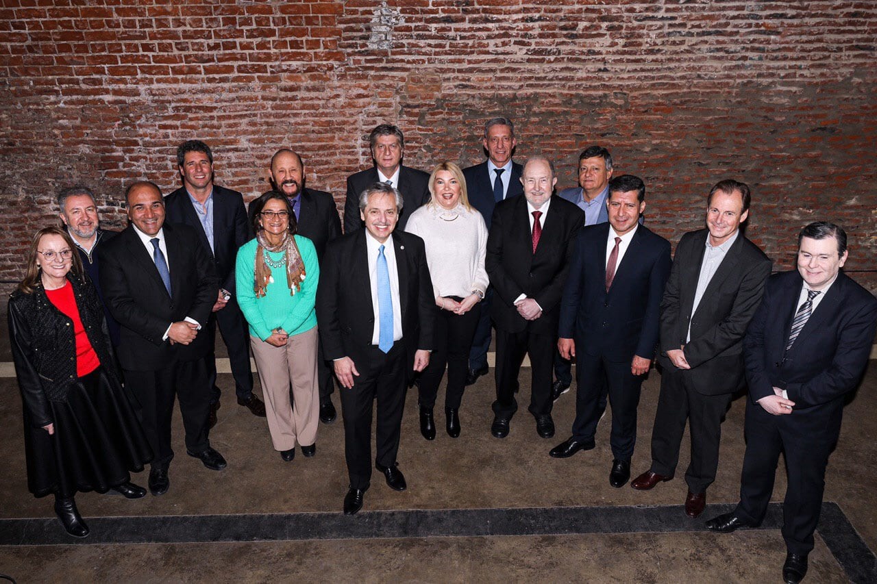 Alberto Fernández junto a los gobernadores peronistas.