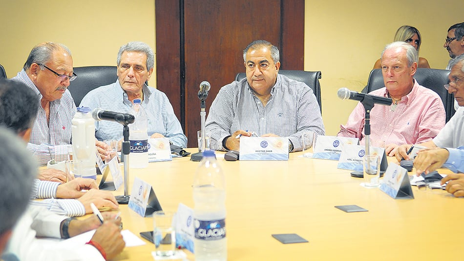 La CGT que conducen Héctor Daer y Carlos Acuña quedó conforme con el resultado de su negociación.