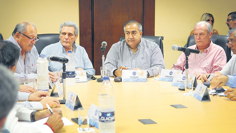 La CGT que conducen Héctor Daer y Carlos Acuña quedó conforme con el resultado de su negociación.