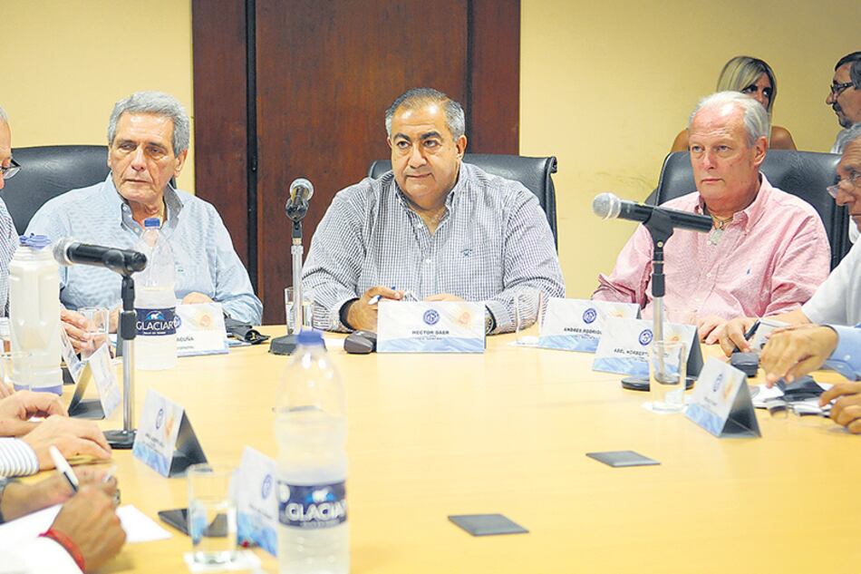 La CGT que conducen Héctor Daer y Carlos Acuña quedó conforme con el resultado de su negociación.