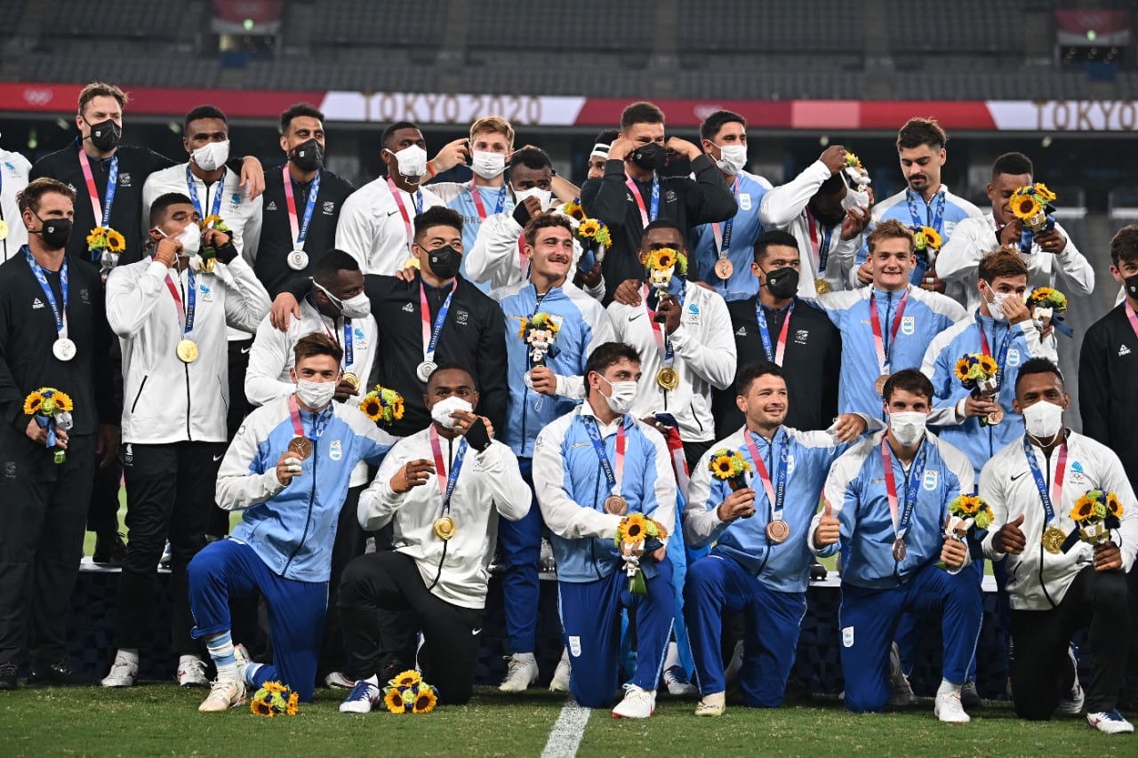 Los Pumas 7s, lucen el bronce obtenido frente a Gran Bretaña.