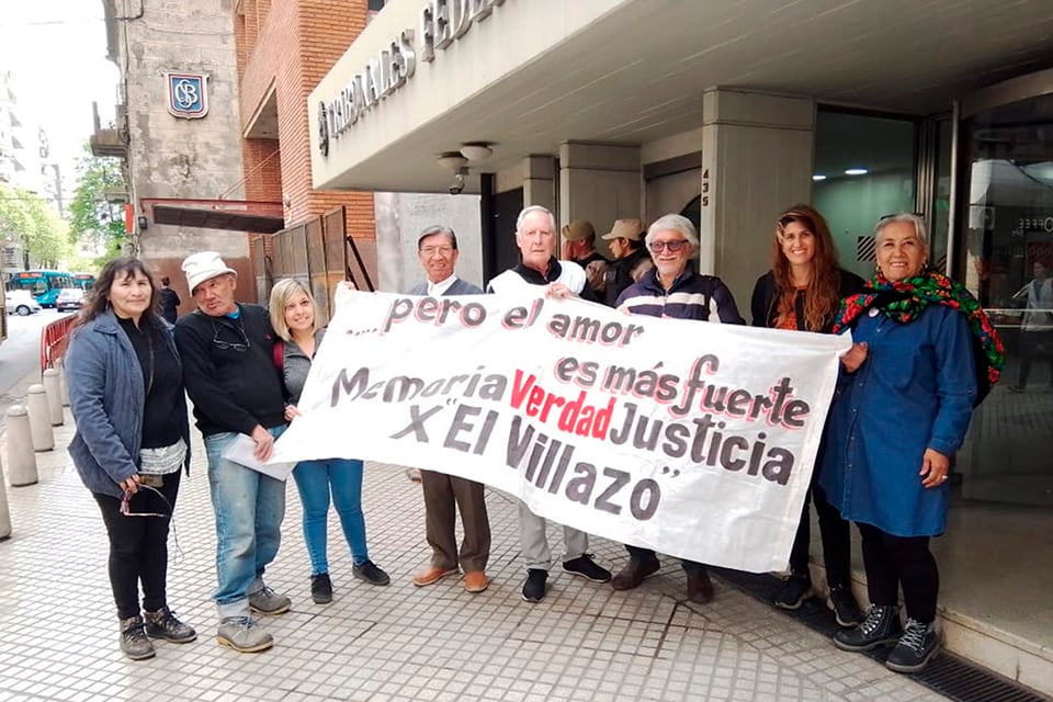 Sobrevivientes y organismos exigen celeridad a la Justicia federal.