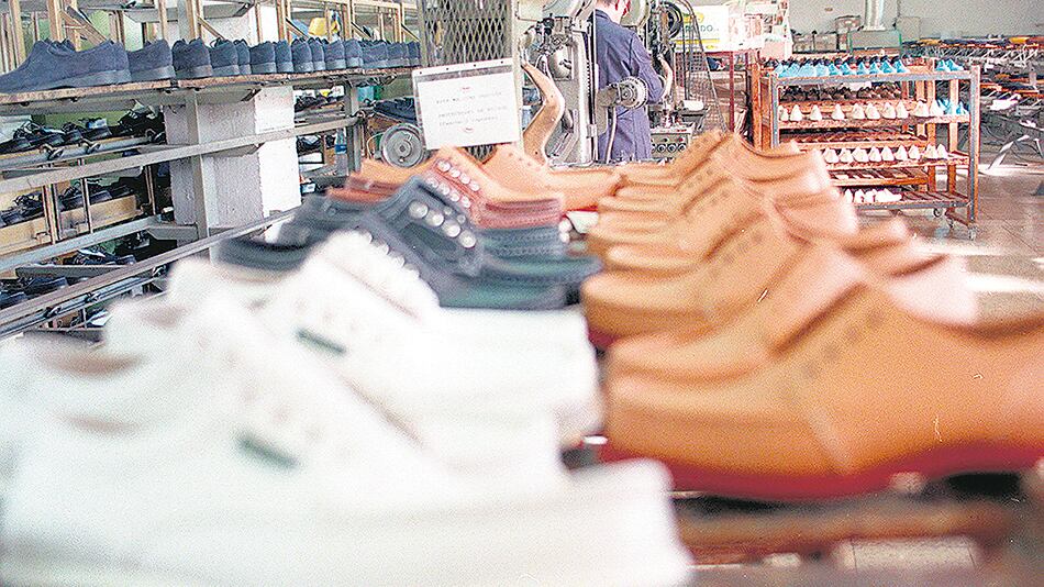 Calzado se contrajo 13,5 en marzo.