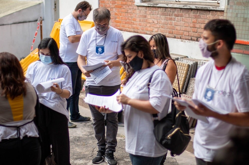 Censistas, preparados para salir a realizar el cuestionario casa por casa. Imagen: Censo.gob.ar