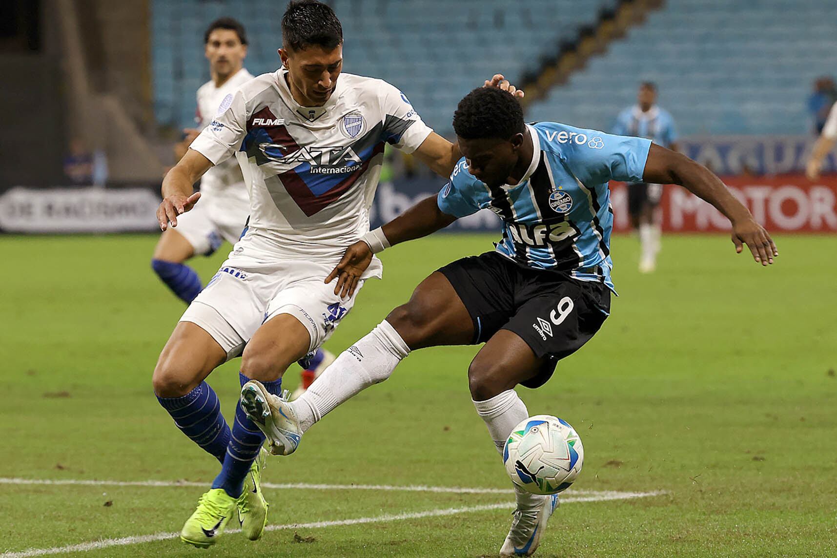 Godoy Cruz se llevó un punto valioso de Brasil